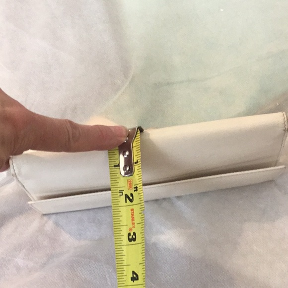 Authentic Vintage Jackie O Gucci White Long Wallet - Picture 14 of 14